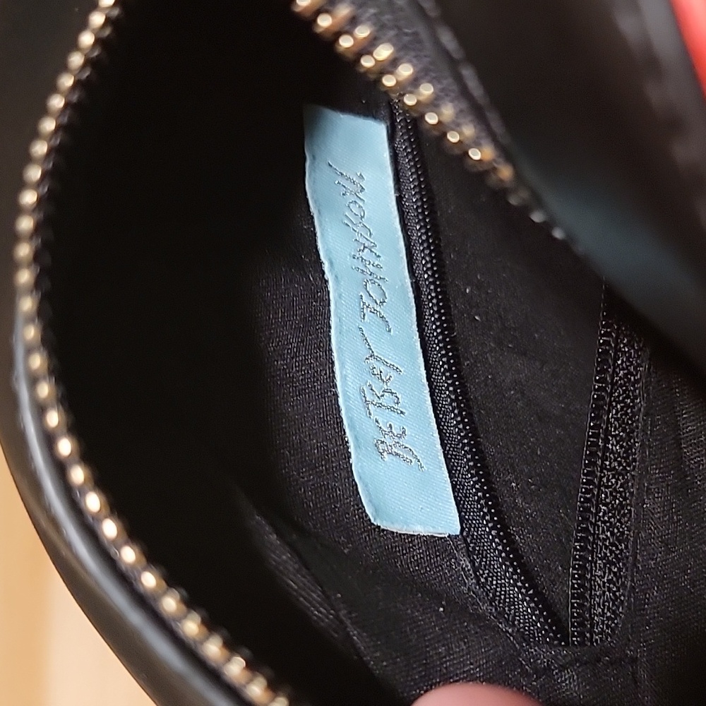 Betsey Johnson OVER THE RAINBOW CROSSBODY - Picture 3 of 3